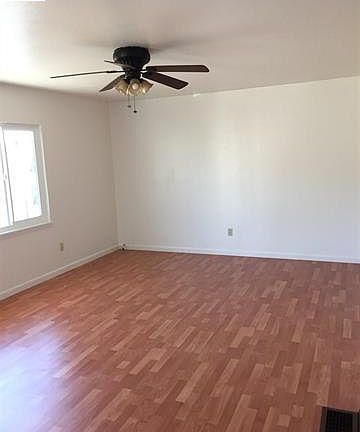 4th image of 2857 69th Ave