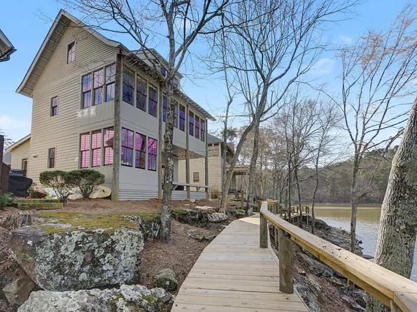 204 Turtle Point Dr, Crane Hill, AL 35053