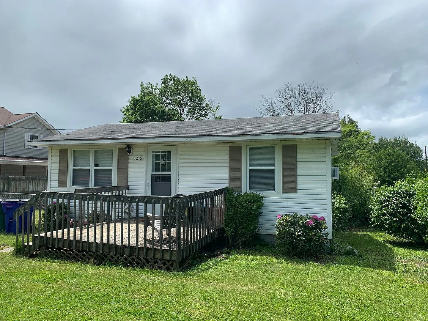2 Bedroom 1 Bath House — Photo 3