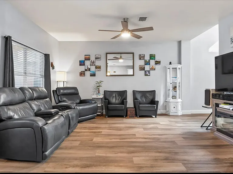 8739 Bigelow Dr — Photo 1