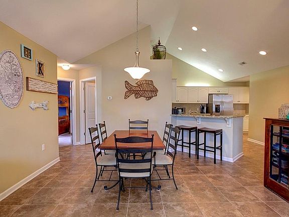 5th image of 2769B Canterbury Cir