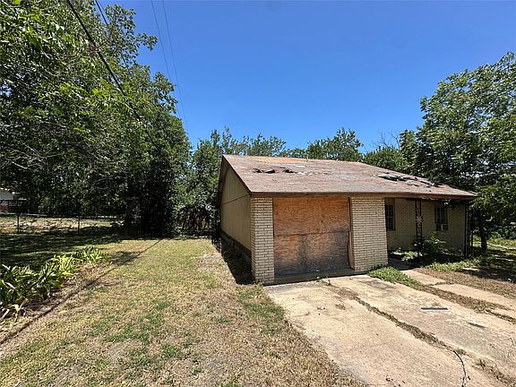 2nd image of 506 Forest Ct