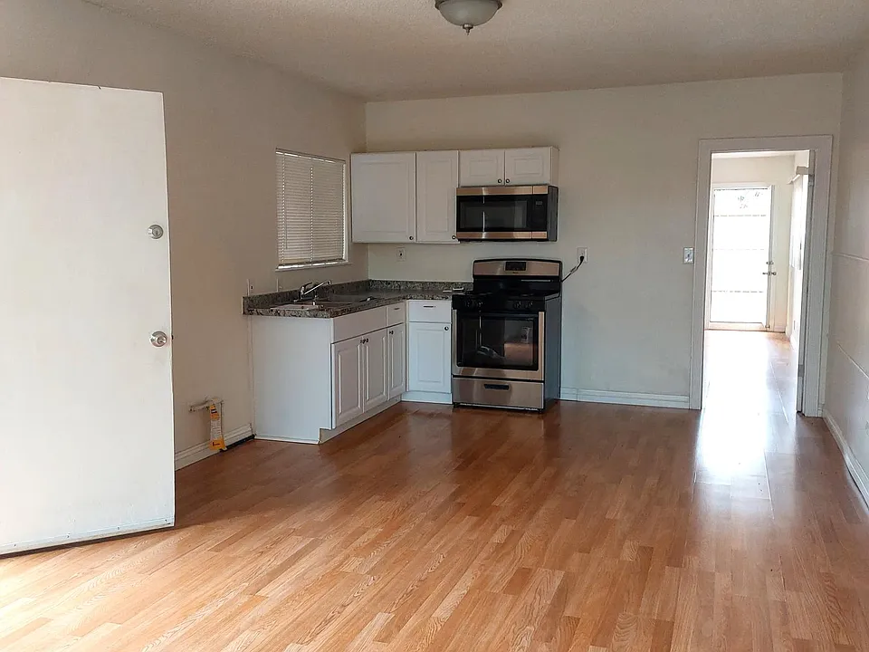 25257 Cottage St #25257