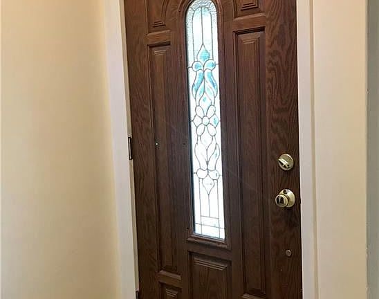 2nd image of 2205 Whitney Ave