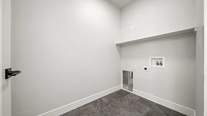 1107 Mee Canyon Cir — Photo 22