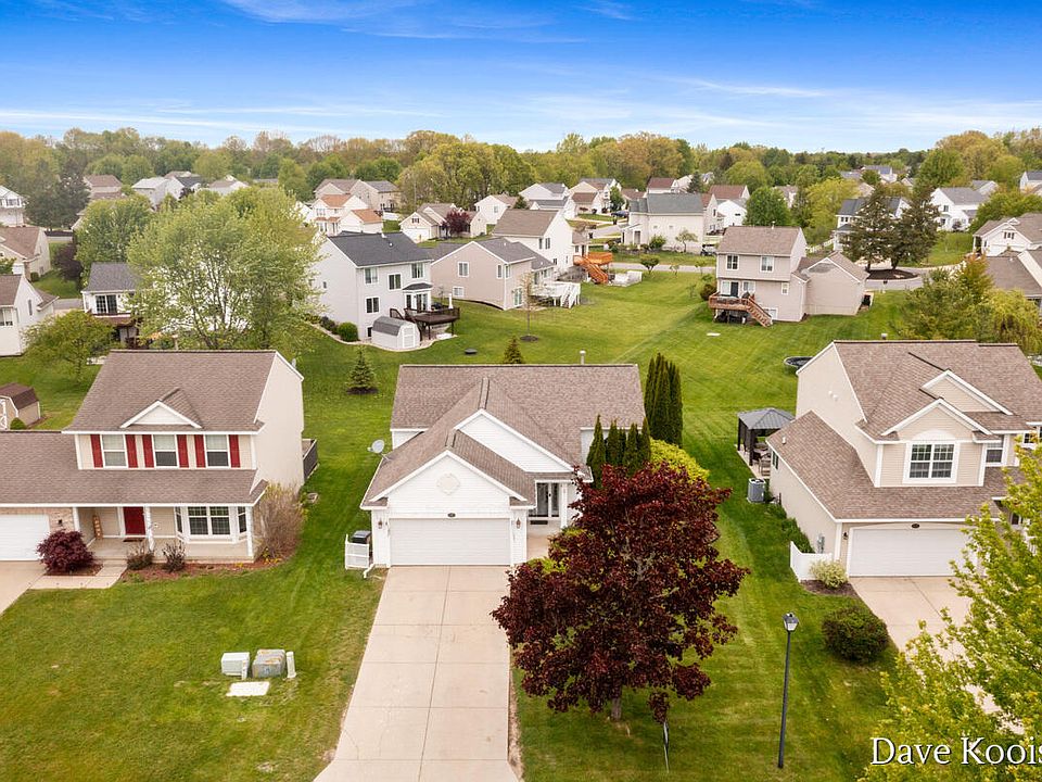 1st image of 5757 E Grove Dr SE