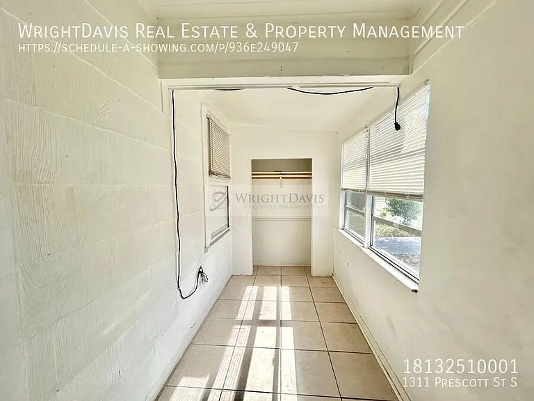 1311 Prescott St S — Photo 5