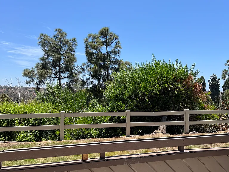 1677 Melrose Ave #B — Photo 10