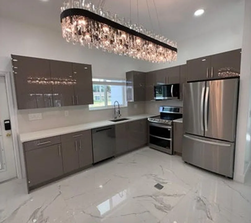 6319 Southgate Blvd