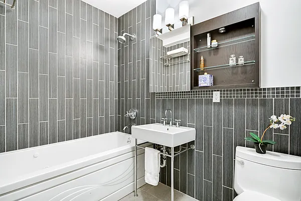 Sold by Compass | media 5