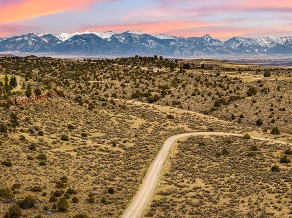 55 Jawbone Trl, Manhattan, MT 59741