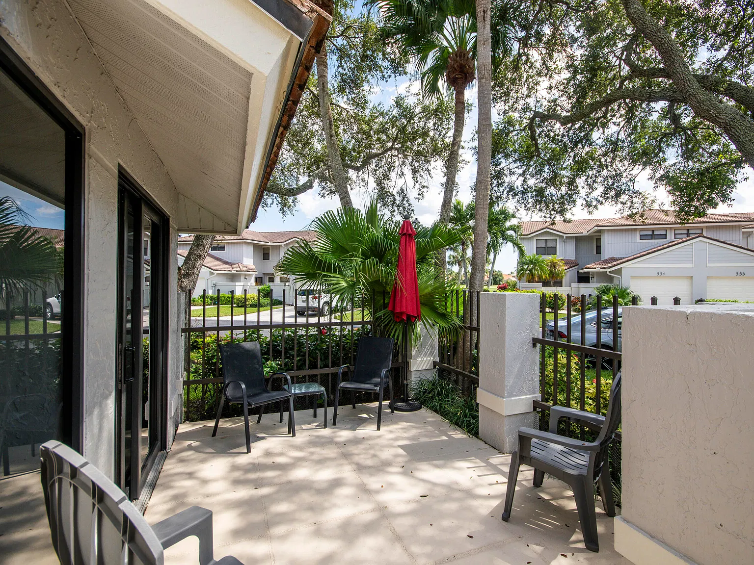 2 bed, 2.5 bath, 1392 sqft, $3,500 — Photo 2