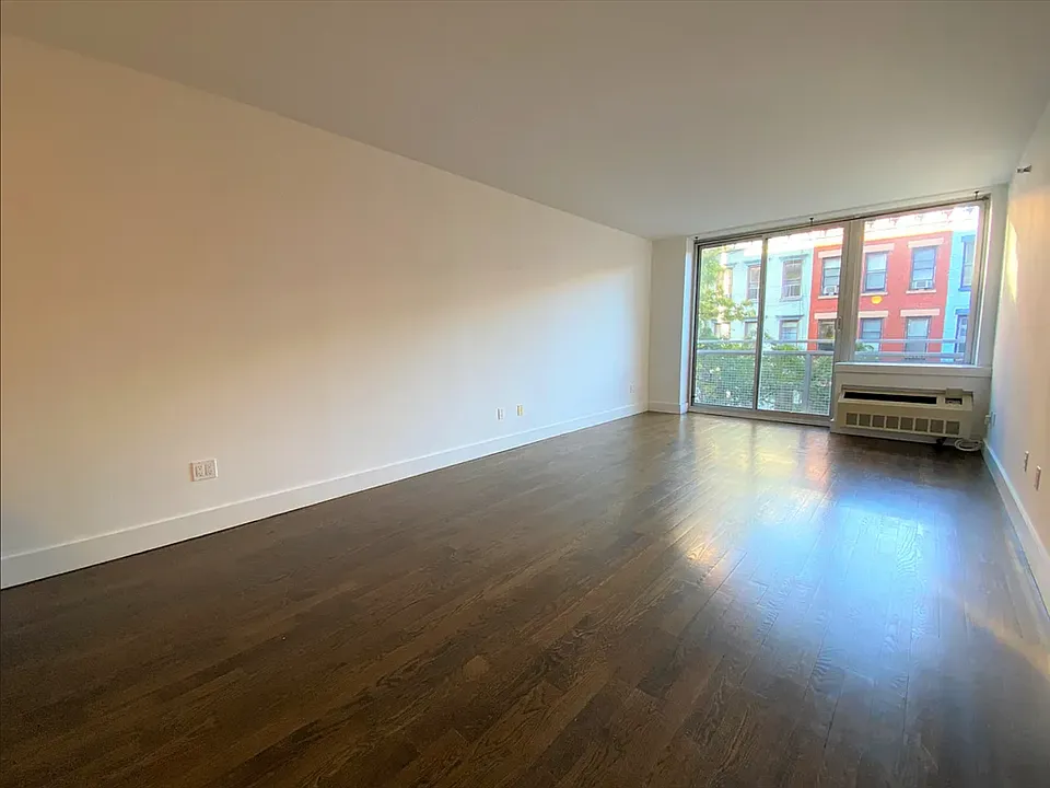 160 E 117th St #3C