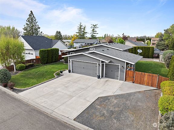 3rd image of 9394 Albert Way SE