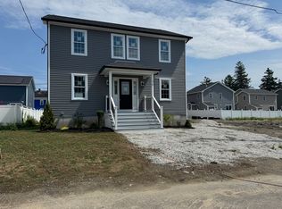 16 Princeton Cir, Fall River, MA 02724