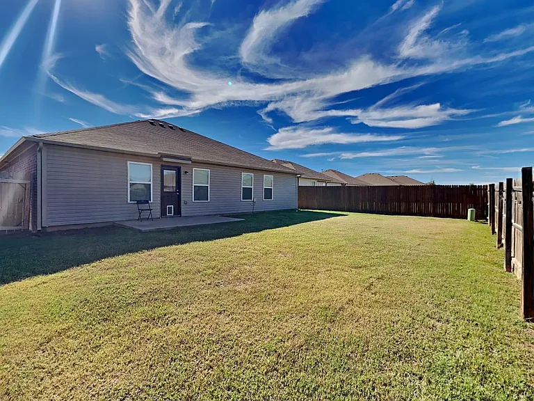 1901 W Autumn Way — Photo 19