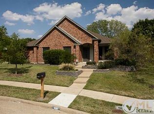 3806 Virginia Pine Cir, Carrollton, TX 75007