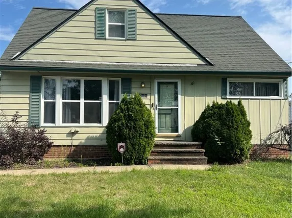 15601 Ramage Ave, Maple Heights, OH 44137