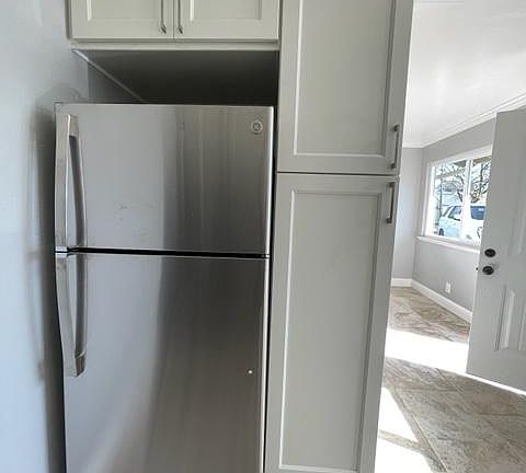 4th image of 141 Brown St #1