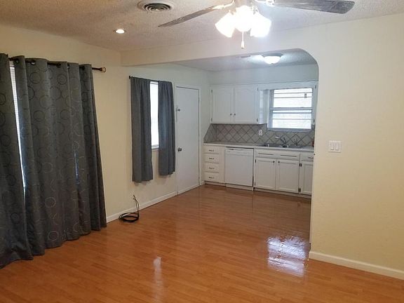 3rd image of 2353 NW 41st St