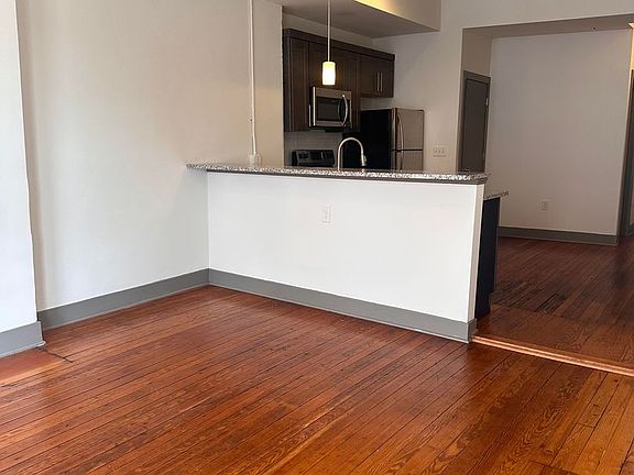 3rd image of 1204 Hull St APT 2F