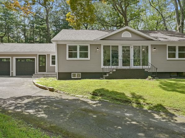 240 Great Plain Rd