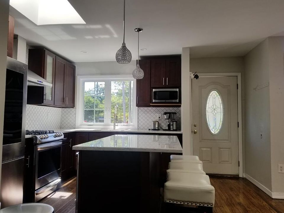 1st image of 20711 Hollis Ave