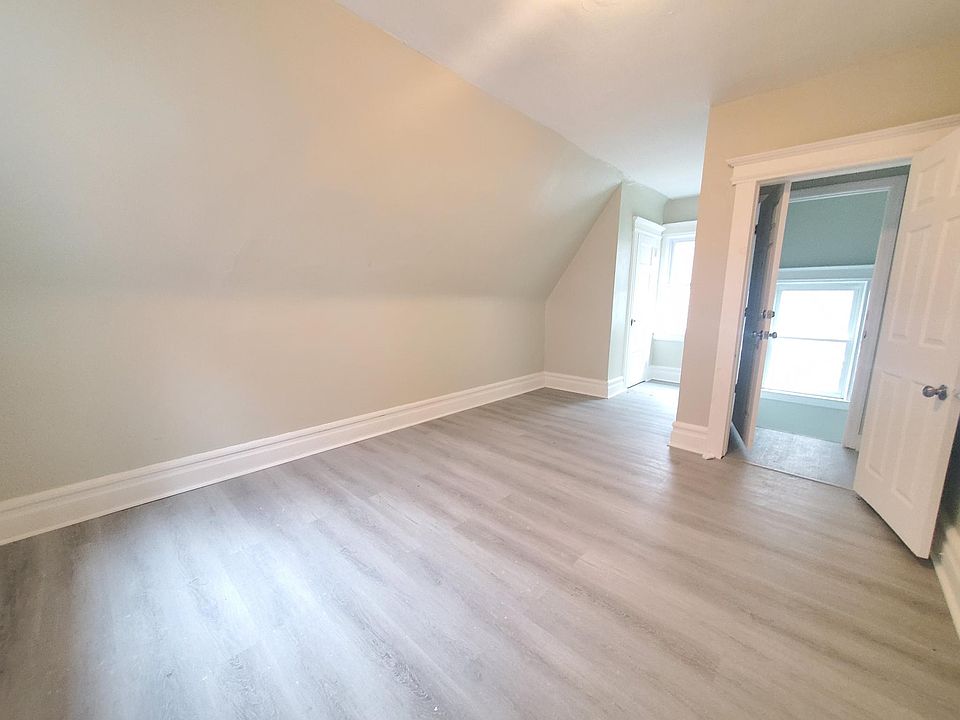 2nd image of 35 Seymour Ave Floor 3