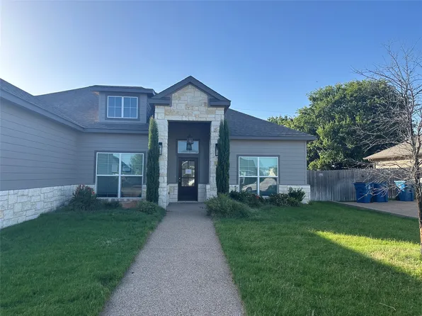 825 Day Star Dr, Hewitt, TX 76643