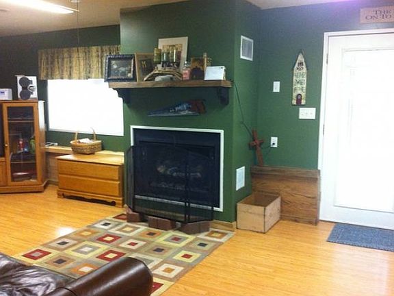 COZY GAS LOG FIREPLACE