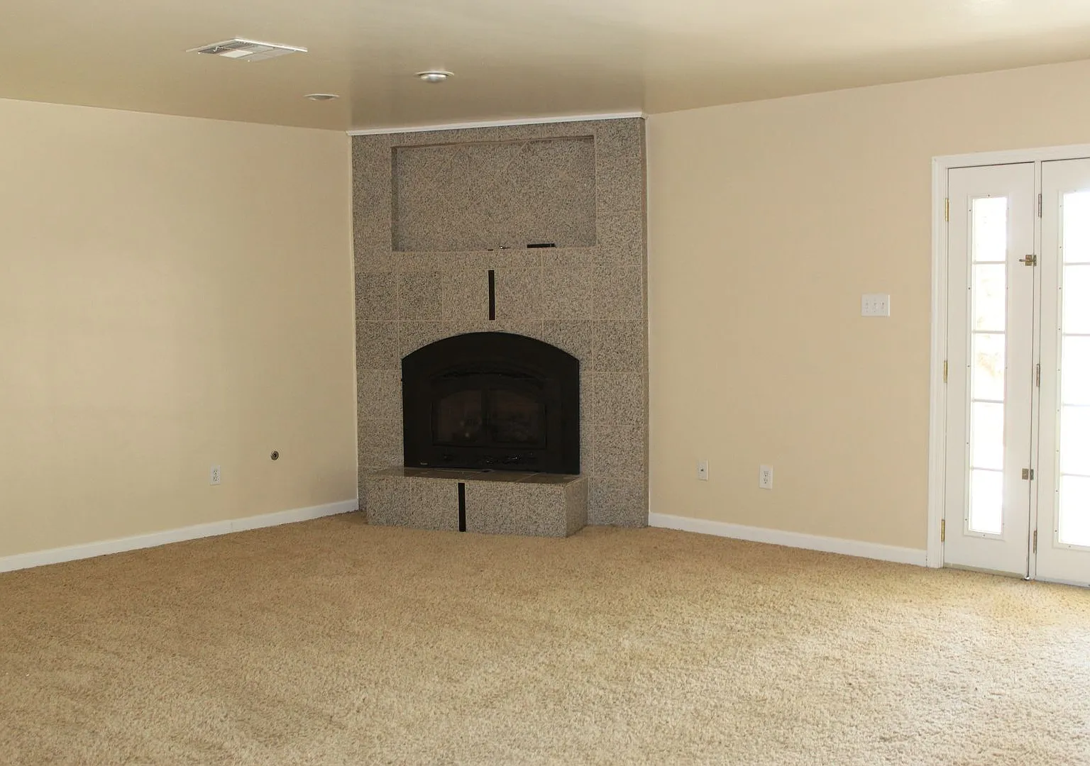 Stockdale Country Club Estates — Photo 3