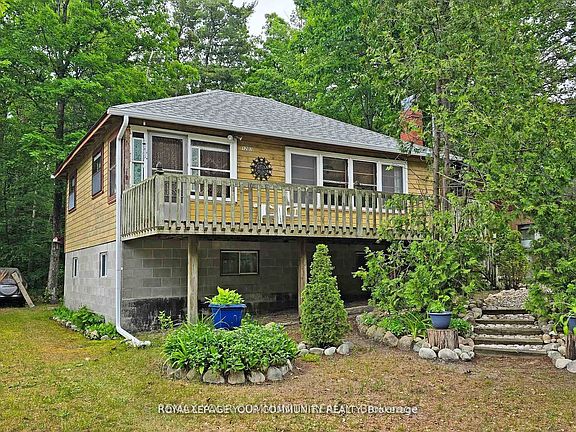 2nd image of 1207 Tiny Beaches Rd S