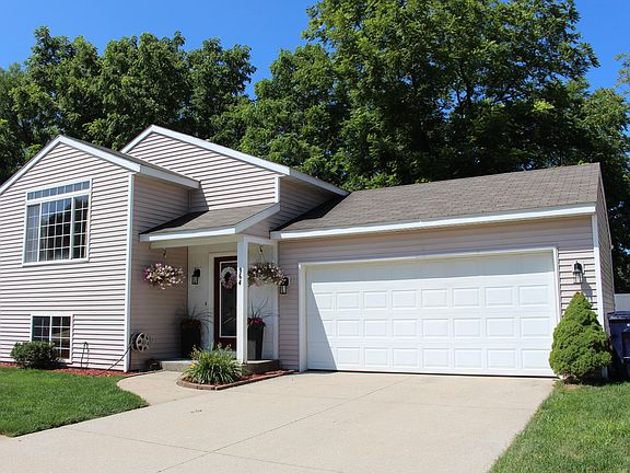 2nd image of 964 Sagewood Ct