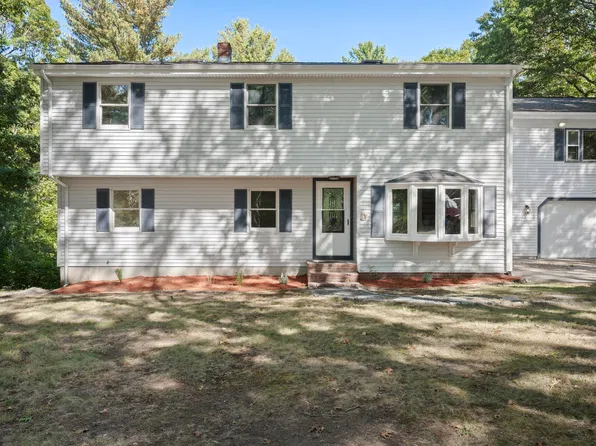 57 Brandeis Cir, Halifax, MA 02338