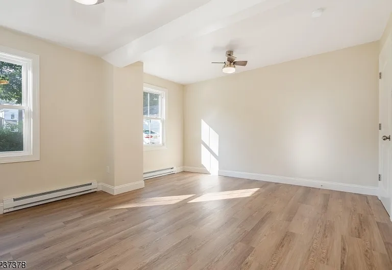 13 Maple St — Photo 9