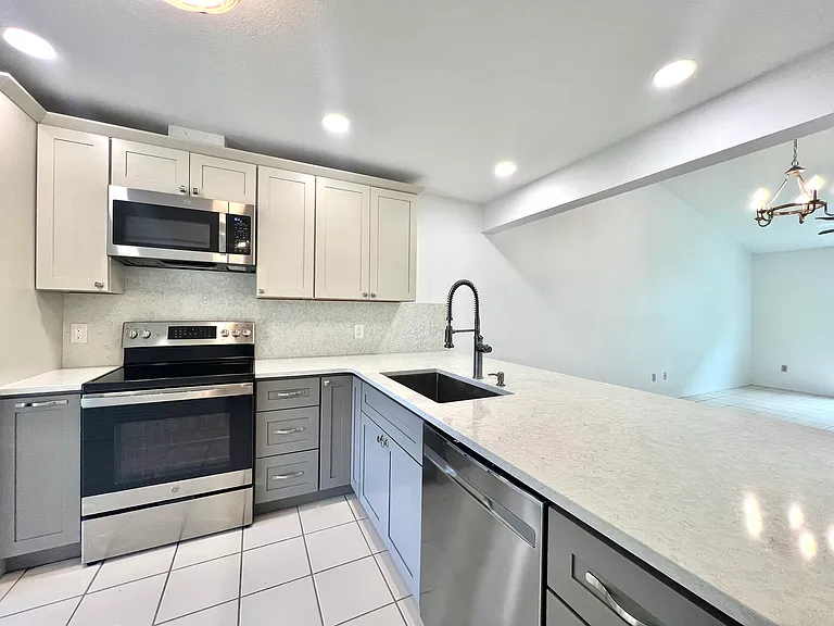 1289 N McMullen Booth Rd — Photo 5