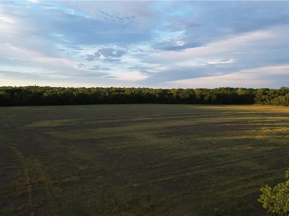 Stewart Ln, Paola, KS 66071