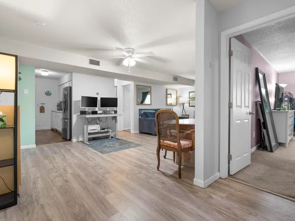 2 Concorde Way #A4, Windsor Locks, CT 06096