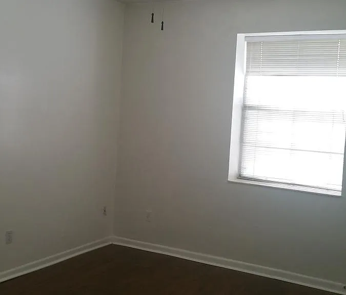 Small bedroom with large closet