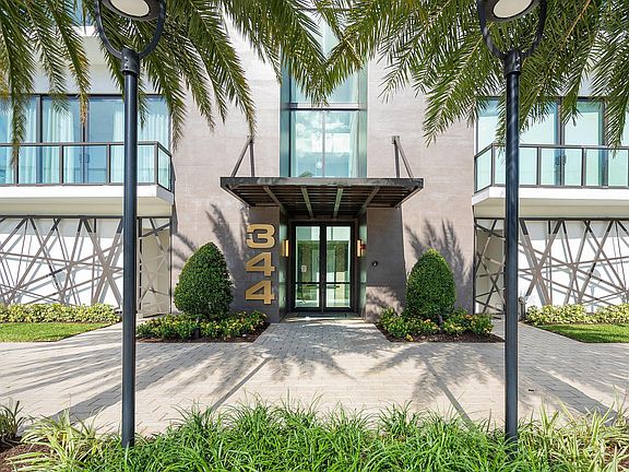 3rd image of 344 Venetian Drive #101