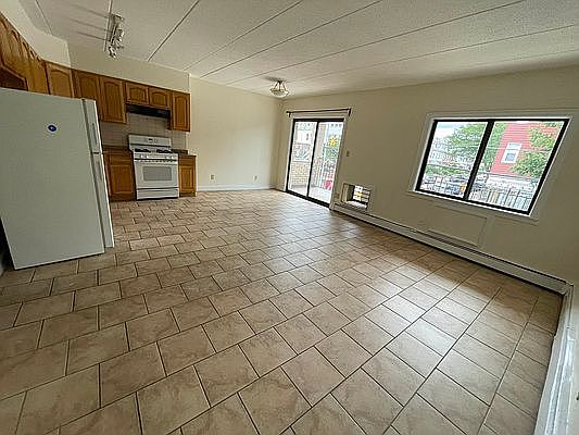 1st image of 21-25 21st Ave #2A