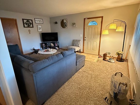 3rd image of 7705 Tessman Dr N