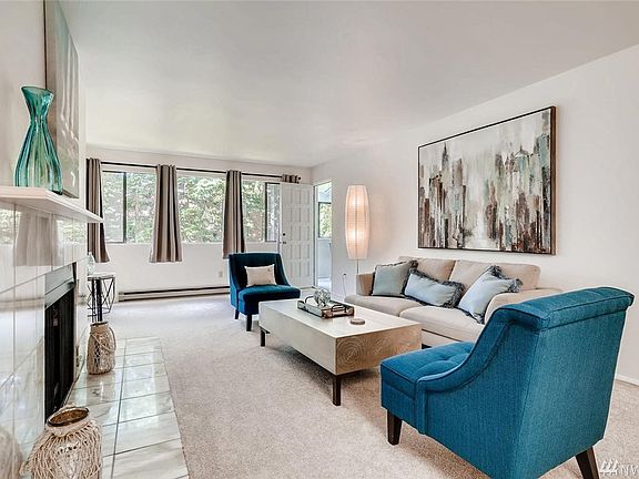 4th image of 5890 NE Park Point Dr #F201