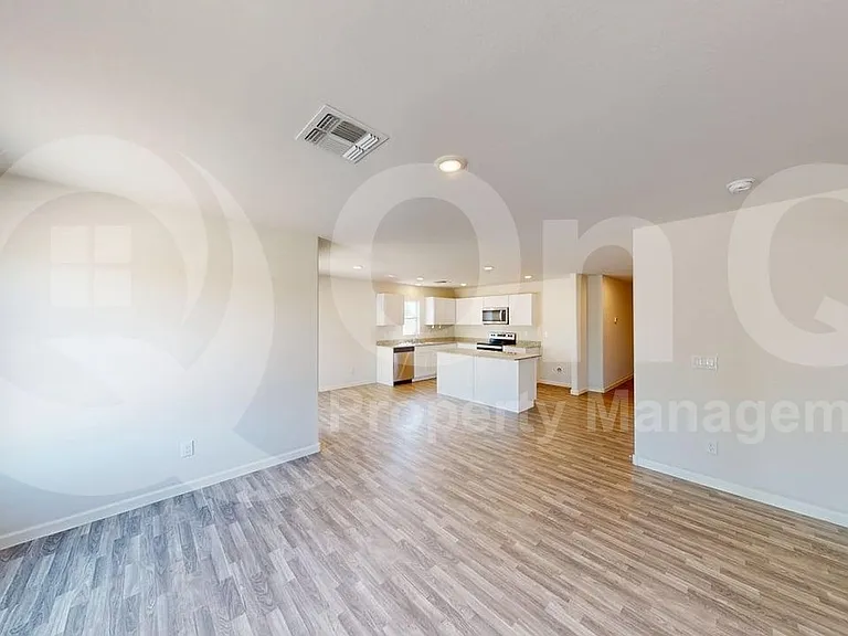 2064 E Velvet Pl — Photo 6