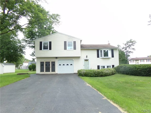 7741 Doe Haven Cir, Cicero, NY 13039