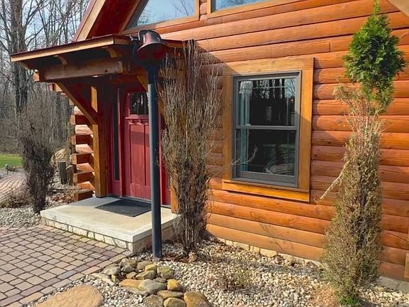 5th image of 1100 Red Brush Rd