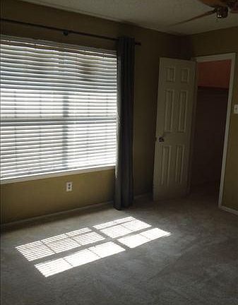 3rd image of 922 Fannin St APT 105