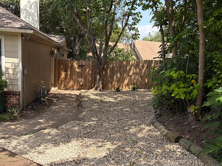 9102 Japonica Ct #A — Photo 22