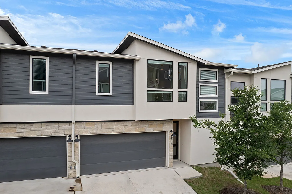 Building Photo - 2050 Lohmans Spur Rd #802