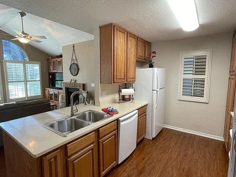 954 Forest Ridge Ct #102 — Photo 9